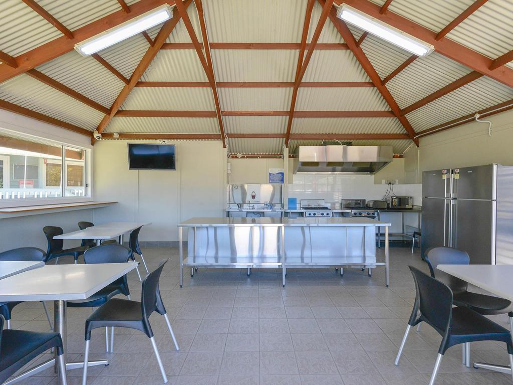 Nrma Sydney Lakeside Holiday Park Narrabeen Exterior foto