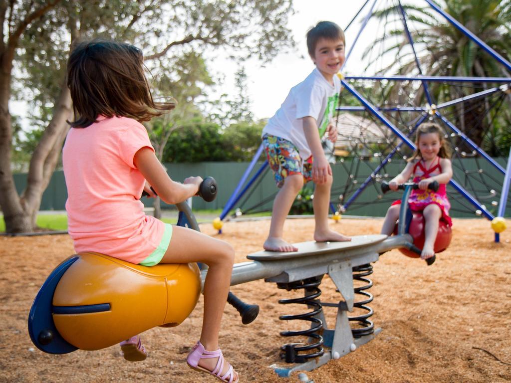 Nrma Sydney Lakeside Holiday Park Narrabeen Exterior foto